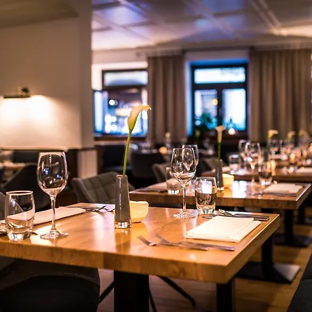 Kreuzblume & Restaurant Hotel 3*