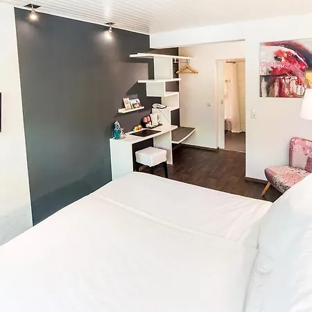 Kreuzblume & Restaurant 3*