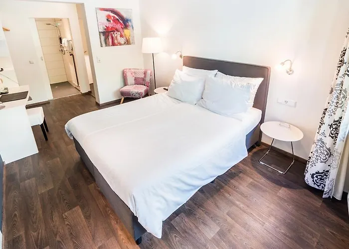 Kreuzblume & Restaurant Hotel Freiburg im Breisgau