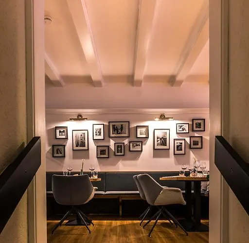 Kreuzblume & Restaurant Hotel 3*